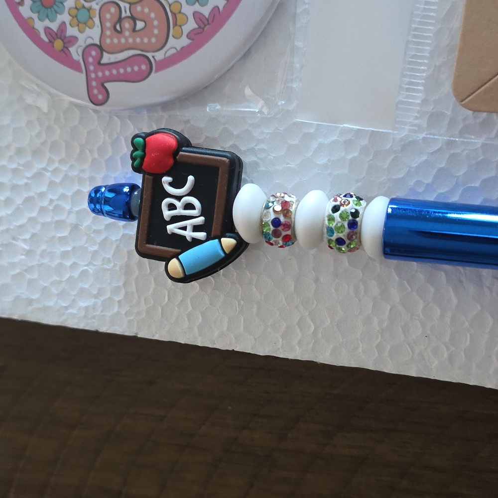 Teacher Accessory Set - Picture 8 of 9